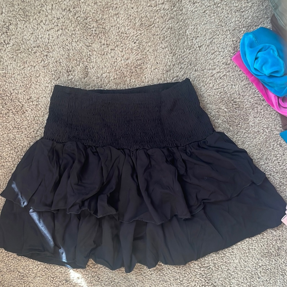 Cute black skirt